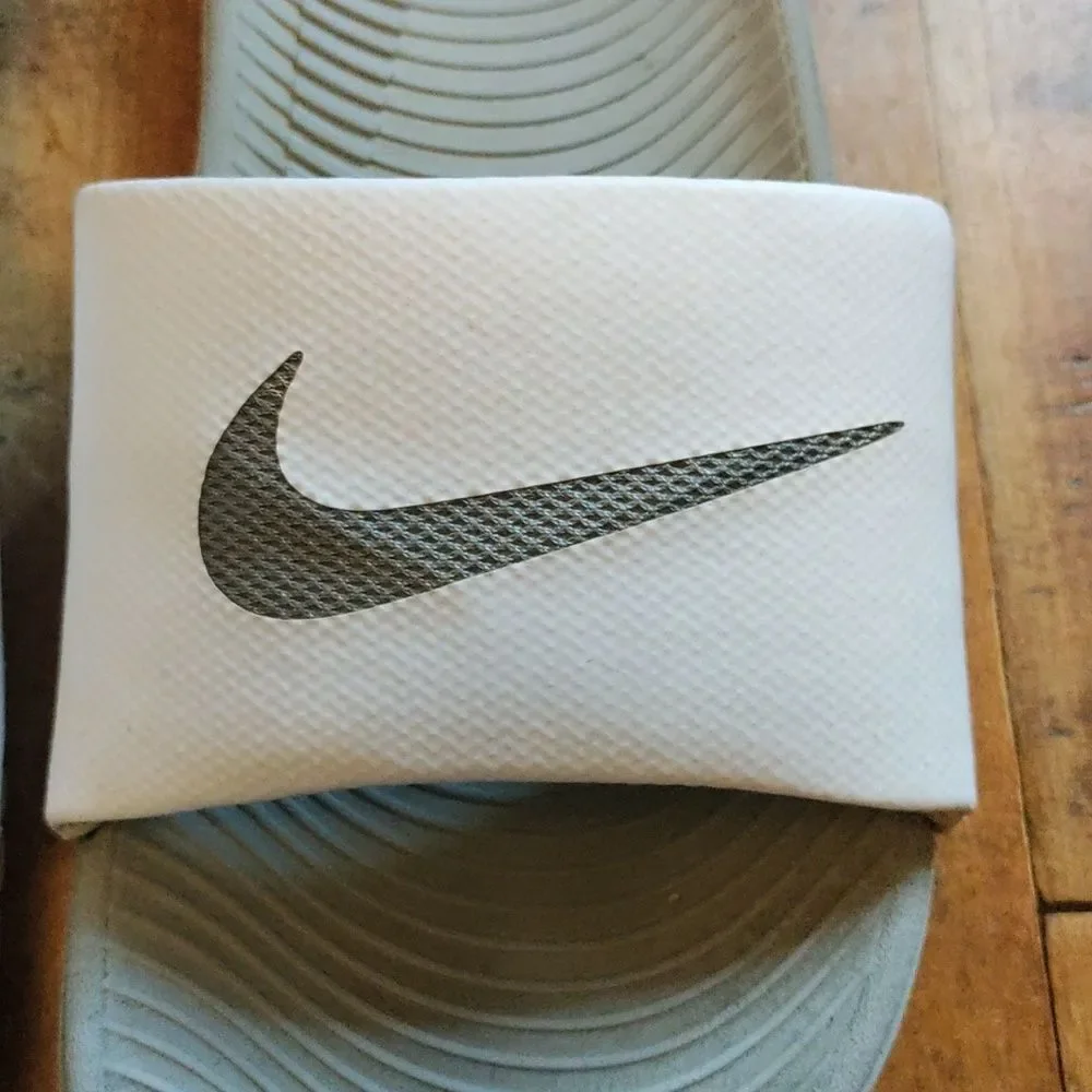 Nike Slides White Gray Sandals Size 7 Summer Vacation Beach Unisex